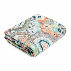 Brand new 💯 Vera Bradley Packable Fleece Blanket 💯