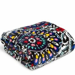 Brand new 🔔 Vera Bradley Plush Throw Blanket 👍